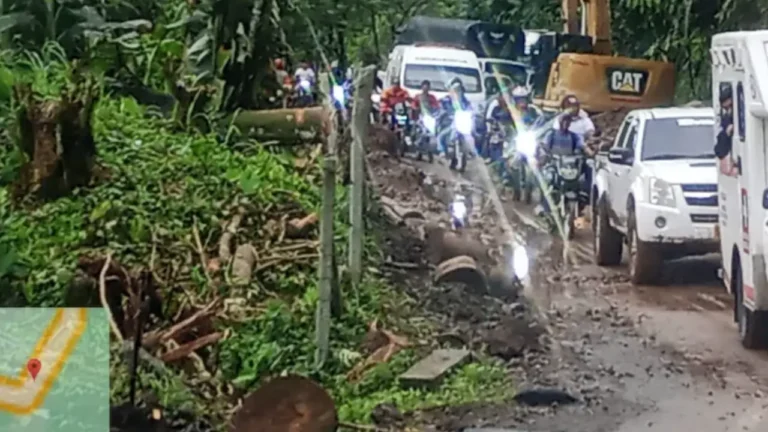 Ya hay paso a un carril en la vía Medellín – Urabá, tras gigantesco derrumbe