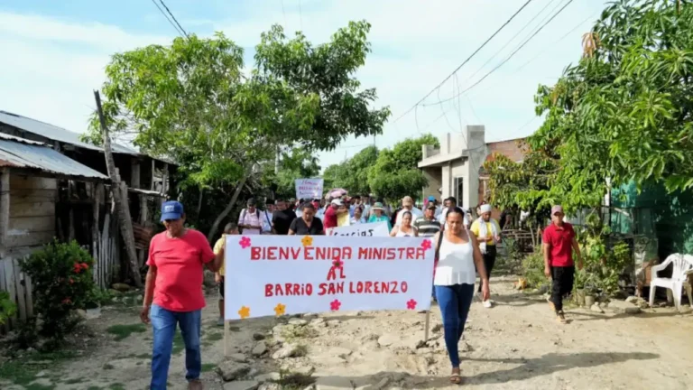 Gobierno se comprometió con más de .000 millones para construir 200 viviendas en Necoclí y San Juan de Urabá