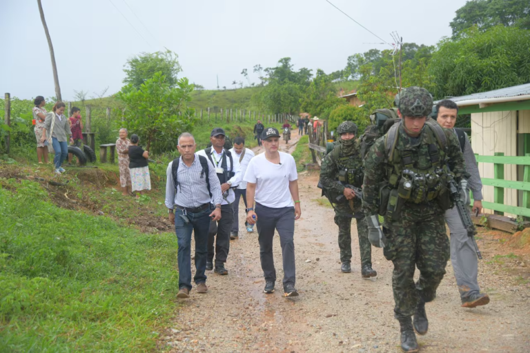 “Caminamos Entre los Cuerpos”: Gobernador de Antioquia en Remedios y su Crítica a la Paz de Petro