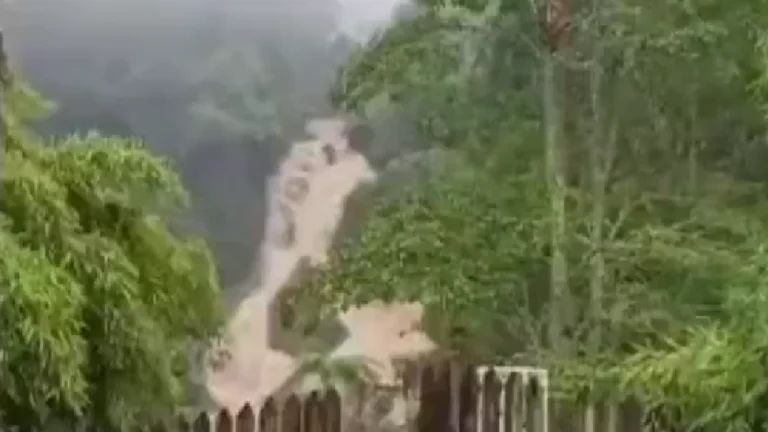 Video| ¿Está que se desborda? Así se ve el Salto del Tequendamita debido a las fuertes lluvias de los últimos días