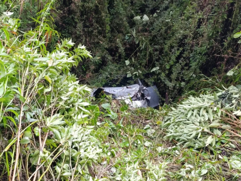 Accidente en La Quiebra San Pablo: Vehículo Cae al Abismo, Ocupantes Ilesos