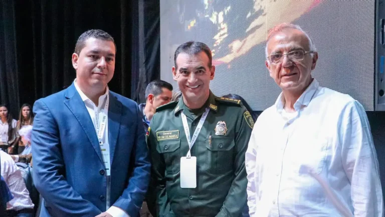 Ministro de Defensa encabezó Mesa de Seguridad en Marinilla con alcaldes del Oriente antioqueño