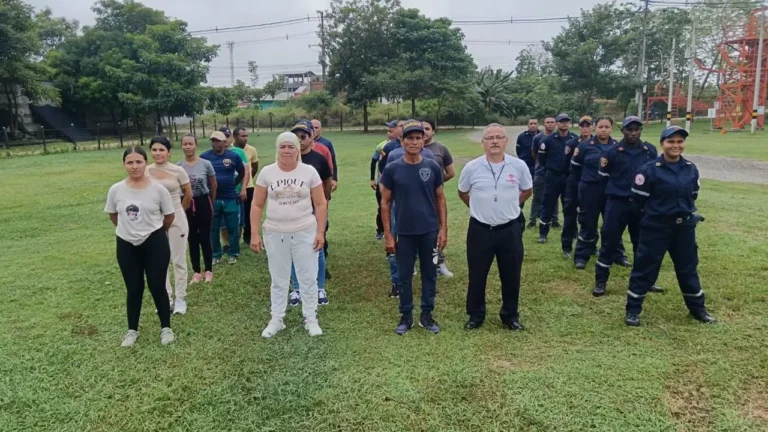 En Antioquia están formando a nuevos bomberos voluntarios para mejorar el personal y la atención en emergencias