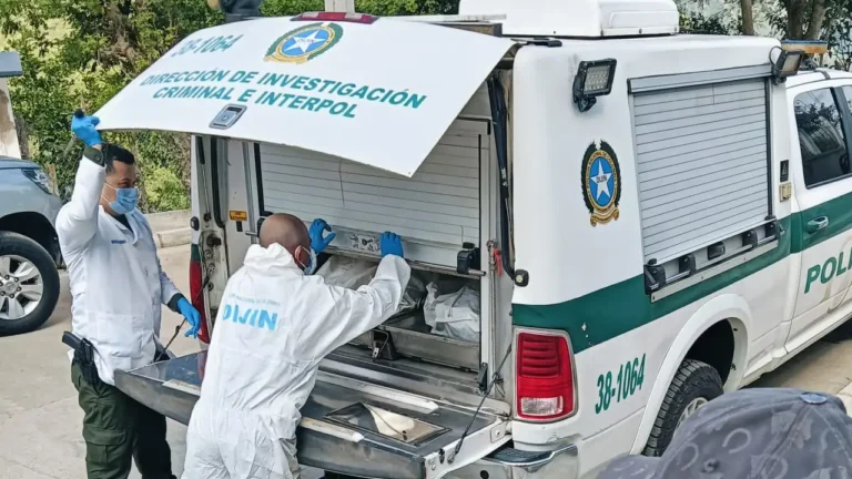 Envueltos en lonas hallaron a cuatro mineros muertos en el municipio de Giraldo, Antioquia