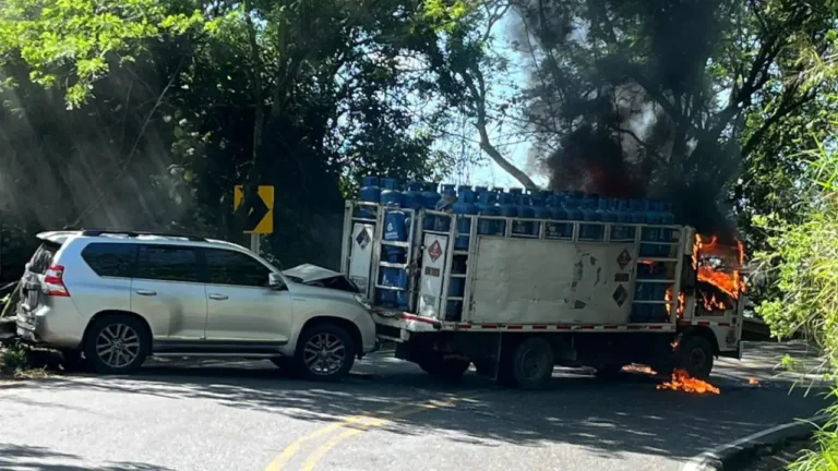 A balazos, le quitaron la vida a conductor de vehículo que transportaba pipetas gas